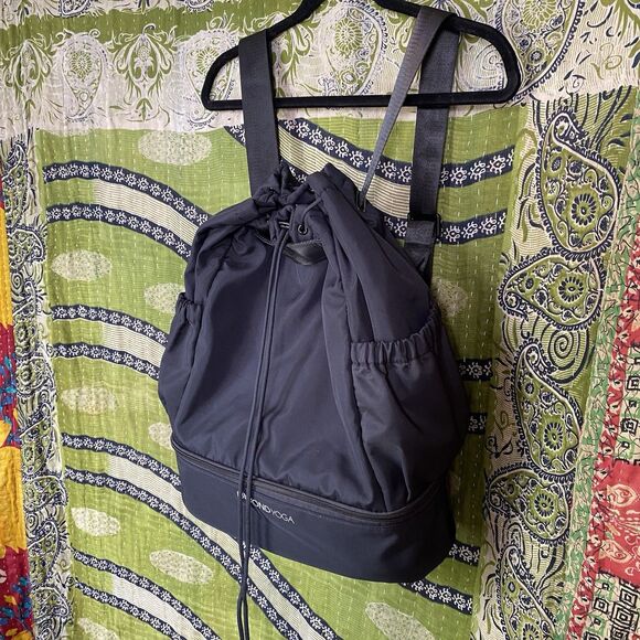 Beyond Yoga Black Convertible Gym Bag One Size - Picture 6 of 16